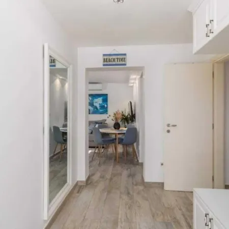 Apartment Amor アパート *